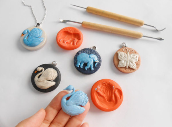 elephant-swan-polymer-clay-necklace-tutorial-online-course-selsal